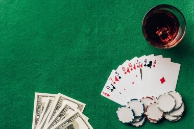 tanggatogel live-dealer studio showing HD camera setup, professional croupier, and gaming table