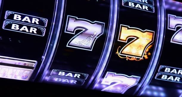 Play'n GO game collection interface showing slot and live dealer options on tanggatogel platform